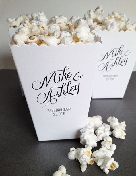 Mini Popcorn Bucket Wedding Popcorn Bar, Bar Mitzvah Favors, Popcorn Wedding Favors, Popcorn Favor, Popcorn Wedding, Wedding Favor Gift Boxes, Wedding Snacks, Popcorn Favors, Bar Mini