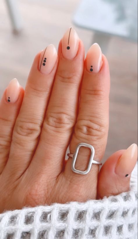 Nail Designs With Dots And Lines, White Minimal Nail Design, Dot And Line Nail Art, Easy Line Nail Art, Minimalist Dot Nails, Boho Aesthetic Nails, Lines And Dots Nail Art, Line Nail Art Designs Simple, Nails With Dots Simple