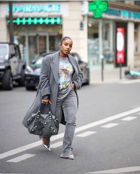 Oversized Tshirt Blazer Outfit, Fall Sweatsuit Outfit, Aw Street Style, Fall Street Fashion 2023, Fall Street Style Black Women, Relaxed Outfits Black Women, Fall Fashion Black Women 2023, Style Trends 2023 Women, Fall 2023 Outfits Black Women