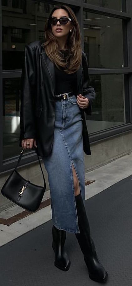 French Winter Style 2023, Winter Skirt 2023, Long Jean Skirt Outfits 2023, Denim Skirt Fall 2023, Fall Winter 2023 Street Style, Milano Street Style 2023, French Fall Fashion 2023, Maxi Skirt Outfit Fall 2023, Winter Jeans Skirt Outfit