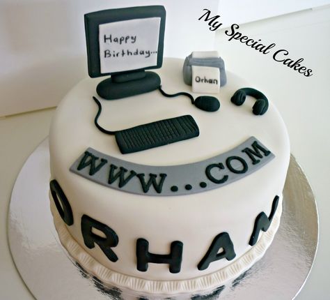 Computer Cake 18th Birthday Cake For Guys, Computer Cake, Special Cakes, Birthday Cakes For Men, Fondant Cookies, Cakes For Men, Cake Images, Novelty Cakes, Special Cake