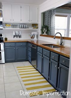 Farmhouse Kitchen On A Budget, Cheap Kitchen Makeover, Kitchen Diy Makeover, Farmhouse Kitchen Cabinets, Cheap Kitchen, Yellow Kitchen, Dark Cabinets, Kitchen Decorating, Kitchen Redo