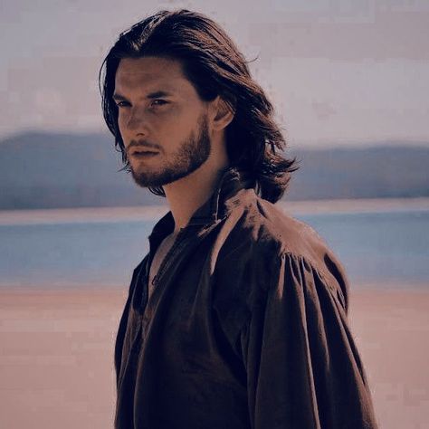 King Caspian Aesthetic, Caspian Aesthetic, King Caspian, General Kirigan, Brown Widget, Cair Paravel, Narnia Prince Caspian, Guys My Age, Narnia 3