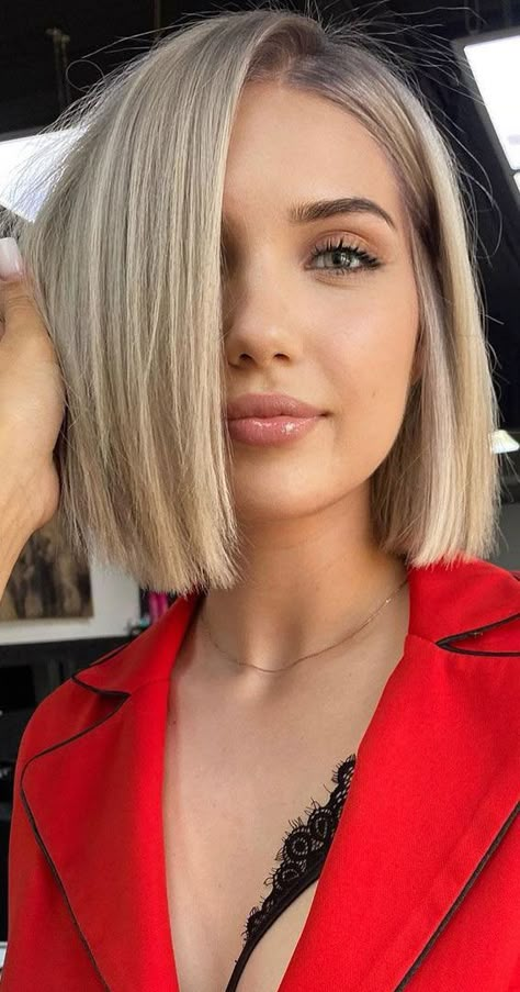 42 Best Curtain Bangs That'll Complement Your Personality : Long Bob with Soft Curtain Bangs Kort Bob, Κούρεμα Bob, Short Bobs, Blonde Bob Hairstyles, Short Blonde, Short Blonde Hair, Short Bob Hairstyles, Great Hair, Blonde Hair Color