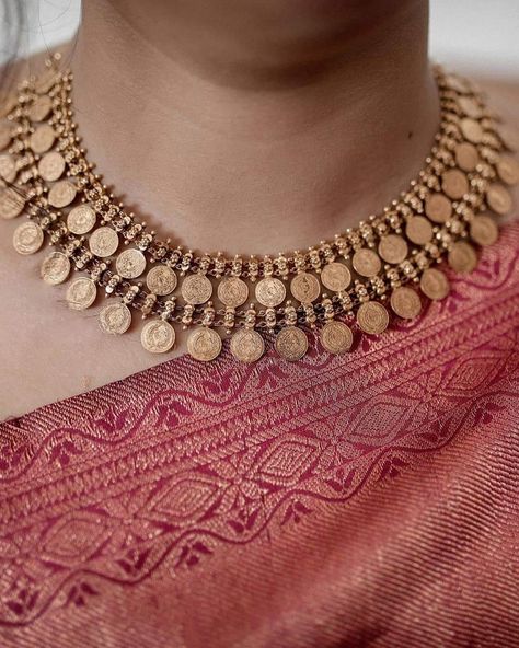 Kerala Wedding Necklace, Traditional Jewelry Antique Necklace, Gold Bridal Necklace Indian, Traditional Jewelry Kerala, Gold Necklaces Women Indian, Jewelry Design Necklace Gold, Indian Jewelry Design, Necklace Gold Indian, Gold Necklaces Women