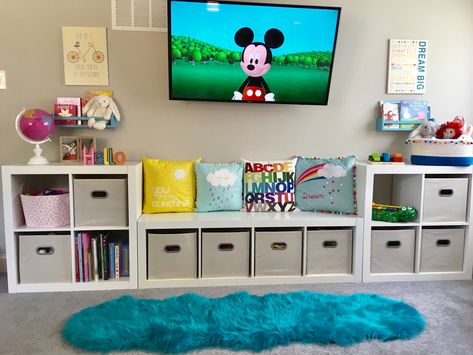 Kids play room, cube storage, organized playroom Organized Playroom, Dividing Wall, Kids Bedroom Organization, Boys Playroom, Girls Playroom, Toddler Playroom, Kids Deco, Storage Cubes, Toy Room