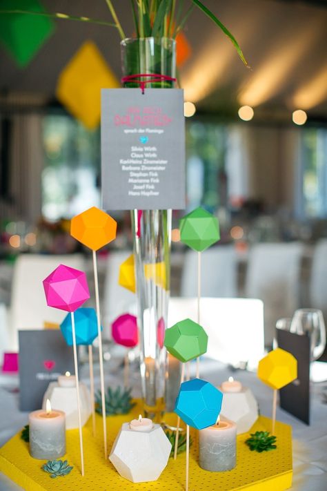 Rainbow Wedding Decorations, Geometric Flamingo, Non Floral Centerpieces, Flamingo Wedding, Colorful Weddings, Mitzvah Themes, Diy Table Decor, Rainbow Wedding, Dinner Decoration