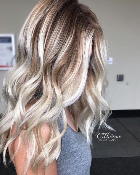 Icy Hair, Hair Pic, Hair Highlight, Icy Blonde Hair, Dark Roots Blonde Hair, Balayage Blonde, Meg Ryan, Fishtail Braid, Icy Blonde