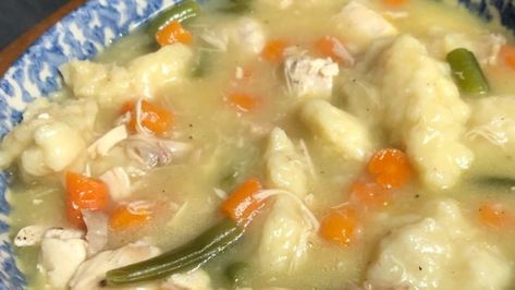 Easy Dumplings, Homemade Dumplings, Slow Cooker Tacos, Dumpling Recipe, Diet Vegetarian, Chicken And Dumplings, Stew Recipes, Easy Chicken, Main Dish Recipes