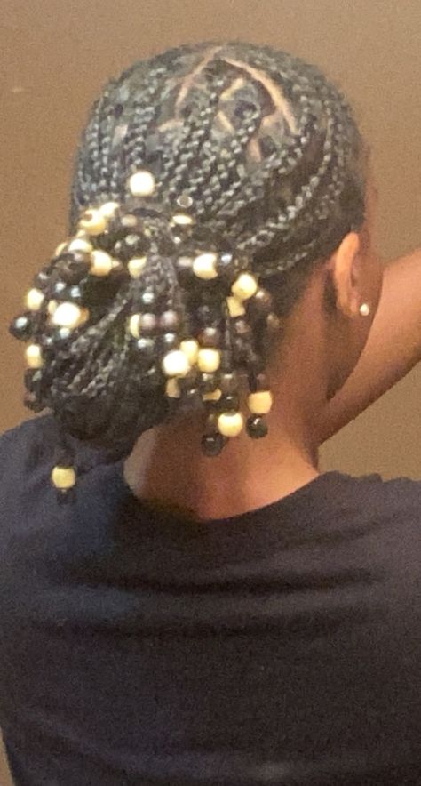 Braids And Beads, Girls Natural Hairstyles, Braids With Beads, Pretty Braided Hairstyles, Girls Hairstyles Braids, Natural Hair Styles Easy, Hair Beads, Box Braids Hairstyles, Braids For Black Hair