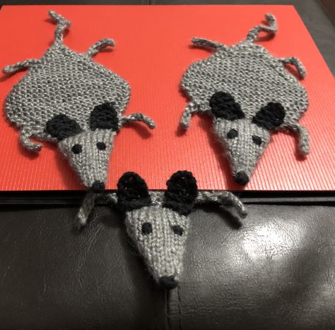 Ravelry: Vondabijl's Rat bookmarkers Rat Crochet, Mouse Bookmark, Crochet Bookmarks, Crochet Coasters, Knit Patterns, Rats, Ravelry, Knit Crochet, Coasters