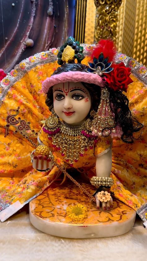 Ladoo Gopal Pics, Laddoo Gopal, Indian Flag Images, Flag Images, God Pics, Happy Navratri Images, Navratri Images, Happy Ganesh, God Images