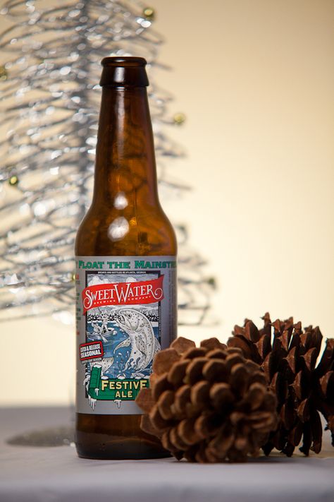 Christmas Beer Product Photography on Behance Beer Flower, Beer Display, Small Brewery, Holiday Beer, Christmas Marketing, Beer Photos, Beer Photography, Christmas Beer, Ale Beer