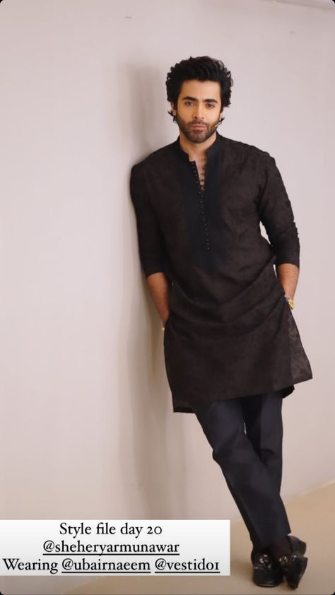 Poses With Kurta For Men, Panjabi Pose For Men, Kurta Photoshoot Men, Poses For Men In Kurta, Kurta Poses For Men, Kurta Poses, Sheheryar Munawar, Poses Tips, Khafif Mehndi