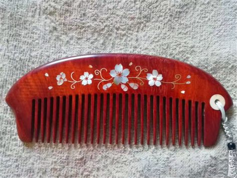 Pop Art Marilyn, Leaf Wedding Band, Trashy Outfits, Red Sandalwood, Pretty Soap, Wood Comb, Fancy Sarees Party Wear, Wooden Comb, Chinese Hairstyle