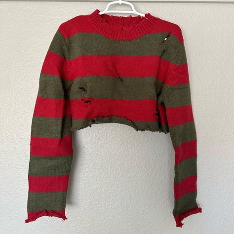 Cropped Freddy Krueger Sweater Red And Green Sweater, Freddie Kruger, Freddy Krueger Sweater, Sweater Crochet, Freddy Krueger, Green Sweater, Sweaters For Women, Halloween, Crochet