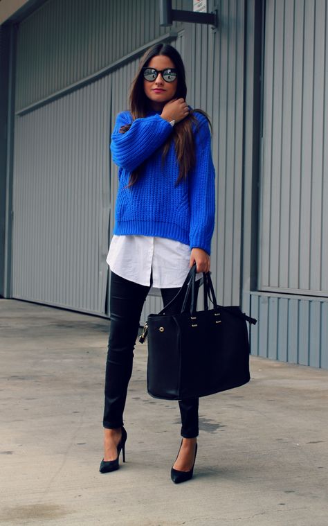 Long Shirt Outfits, Blue Sweater Outfit, Long White Shirt, Moda Chic, Street Style Winter, Blue Outfit, Blue Sweater, Work Fashion, Outfits Casuales