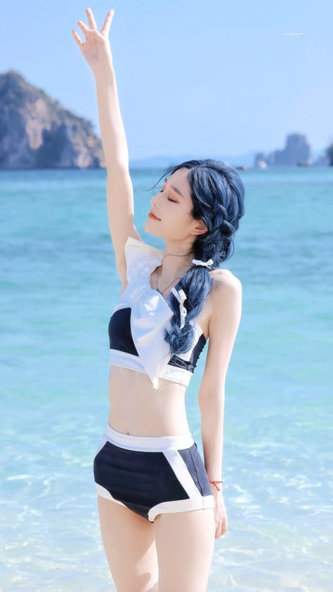 Wang Yi Snh48, Ulzzang Korea, Friends Together, Kim Sang, Beach Pictures Poses, Glam Dresses, Me Myself And I, Picture Poses, Cute Anime Character