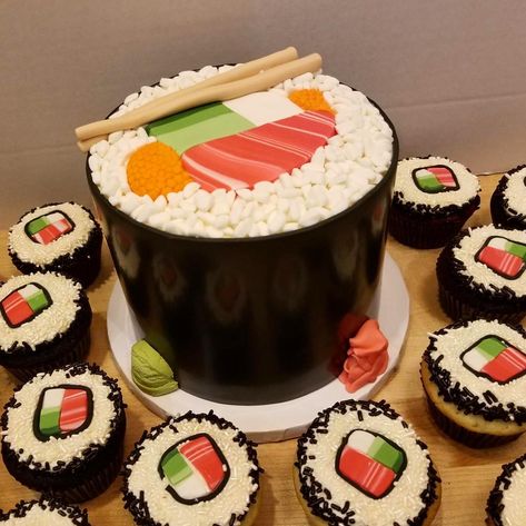 Sushi Cake Design, Sushi Cupcake, Sushi Cakes Birthday, Sushi Birthday Cake, Sushi Bundt Cake, Sushi Cake Birthday, Sushi Cakes, Sushi Cupcakes, Sweet Sushi