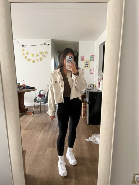 White High Top Chucks Outfit, High Top Chucks Outfit, White Converse Outfit Fall, High Top Converse Outfits Fall, White High Tops Outfit, How To Style Converse High Tops, White High Top Converse Outfit, White Platform Converse Outfit, Converse Outfit Winter