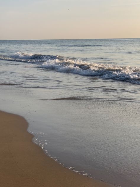 Waves On The Beach, Waves Beach, At Noon, Sea Waves, Beach Waves, Ocean Waves, Ocean View, Beach Day, Nautical