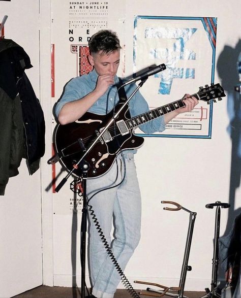 Bernard Sumner, Class Clown, New Wave Music, Not Funny, Women Of Rock, 80s Bands, Disc Jockey, New Order, Joy Division