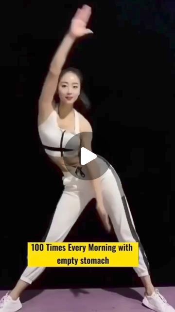 Karen Smith on Instagram: "On-line classe 👉 https://hotm.art/Coreana_fit" Waistline Exercises, How To Get Slim Waist, How To Get Slim, Knee Strengthening Exercises, Morning Exercise, Karen Smith, Wall Workout, Daily Exercise Routines, Quick Workout Routine