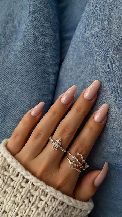 Fall Fabulous: 15 Nail Colors That Will Make You Stand Out in 2024 - Cheerful Talks Opi Neutral, Dark Gel Nails, Cozy Colors, Nail Color Ideas, Fall Manicure, Latest Nail Trends, Sparkly Ring, Fair Skin Tone, Fall Nail Colors