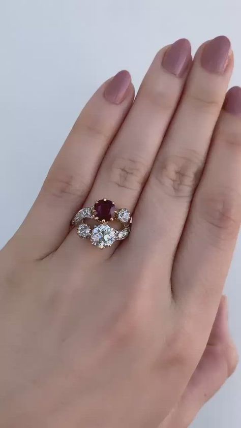 Bold Engagement Rings, Unique Diamond Wedding Bands, Victor Barbone Jewelry, Victor Barbone, Edwardian Engagement Ring, Old Rings, Antique Wedding Rings, Ring Ruby, Engagement Ring Cuts