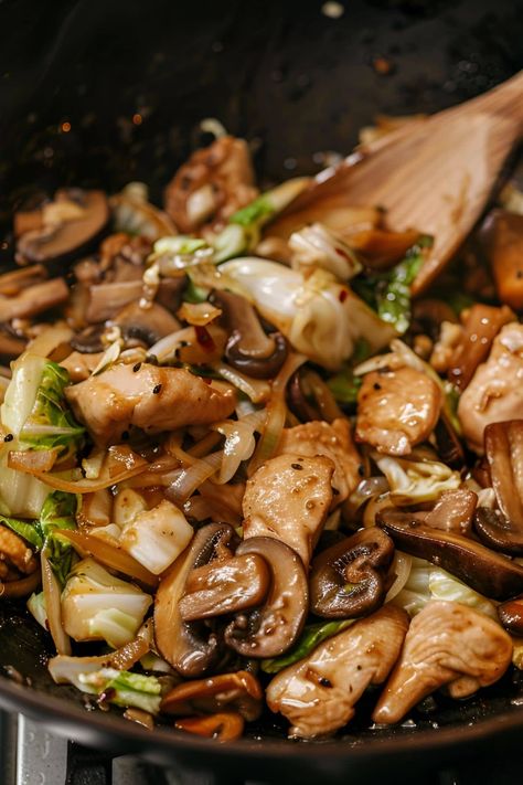 This homemade moo shu chicken is a hundred times better than takeout! Make it once, and your family will beg you to make it again and again. Moo Shu Chicken Recipe, Moo Shoo Chicken, Moo Shoo, Moo Shu Pancakes, Moo Shu Chicken, Moo Shu, Asian Meals, Chinese Stir Fry, Better Than Takeout