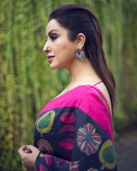 #PushinIt Tisca Chopra, Hot Poses, Saree Dress, Science Technology, International News, India Beauty, Desi Beauty, Bollywood Actress, Beauty Women