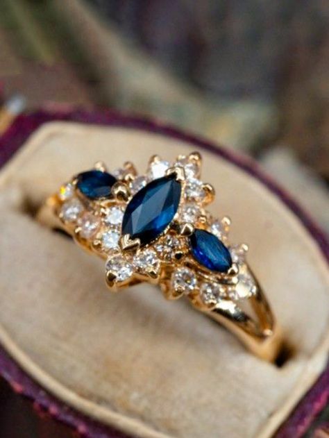 Blue Wedding Rings Sapphire, Princess Bride Wedding, Sapphire Wedding Set, Blue Wedding Rings, Royal Rings, Blue Diamond Engagement Ring, Art Deco Filigree, Sapphire Wedding Rings, Stones Art