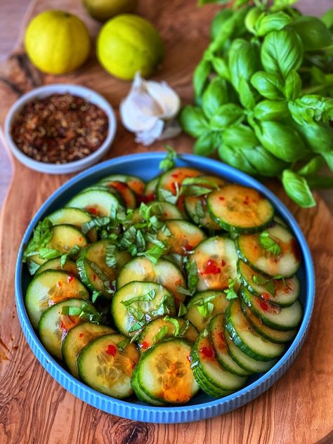 Din Tai Fung Cucumber Salad: Quick Easy Asian Recipe - Munchyesta Cucumber Salad Thai, Din Tai Fung Cucumber Recipe, Cucumber Asian, Quick Healthy Side Dishes, Din Tai Fung, Asian Cucumber Salad, Asian Recipe, Easy Asian Recipes, Persian Cucumber