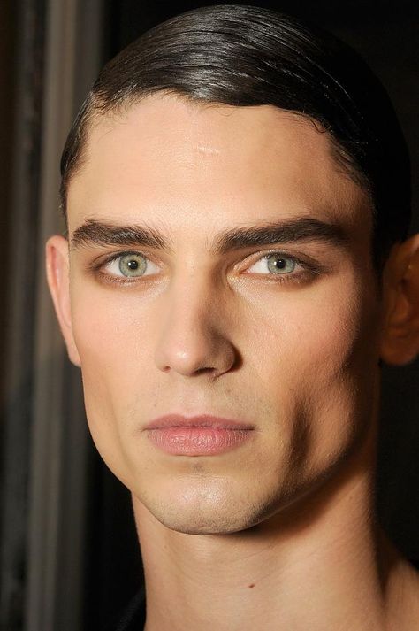 playbysuggestions: “ Arthur Gosse ” Mens Makeup Natural, School Makeup Natural, Model Makeup Natural, Men Wearing Makeup, Arthur Gosse, Corrective Makeup, Eyes Photography, Grease Hairstyles, Trendy Photography