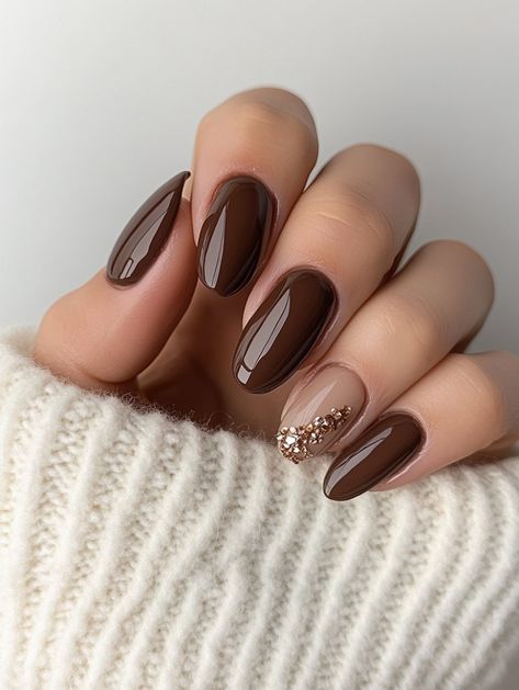 Simple Nail Ideas For Fall, Simple Nail Colors Fall, Almond Shape Nails Fall Colors, Fall Nails Chocolate Brown, French Fall Nail Designs, Nails Ideas Autumn 2024, Brown Taupe Nails, Brown November Nails, Autumn Colored Nails