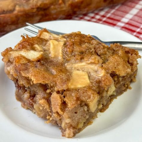 One of the sweetest fall treat recipes, this easy Apple Dapple Cake has a caramel glaze and is packed full of fresh apples. Pumpkin Spice Carrot Cake, Easy Chocolate Chip Cake, Apple Dapple Cake, Heath Bar Cake, Apple Dapple, Pistachio Pudding Cake, Buttermilk Coffee Cake, Fall Treats Recipes, Apple Treats