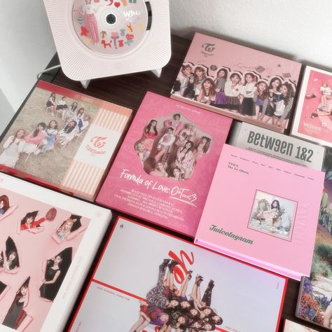 Kpop Albums Twice, K Pop Albums Collection, Twice Album Aesthetic, Kpop Albums Collection, Kpop Unboxing, Album Twice, Twice Merch, Albums Collection, Album Kpop