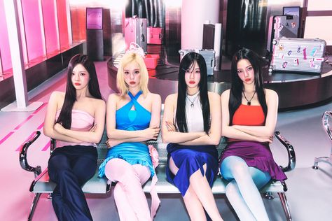 aespa is getting ready to make their Japan debut and released more teaser photos for the first Japanese single 'Hot Mess.'On June 12 at mi… Aespa Members, Ningning Winter, Giselle Ningning, Karina Giselle, Concept Photos, Aespa Karina, Hot Mess, Black Mamba, Group Photos