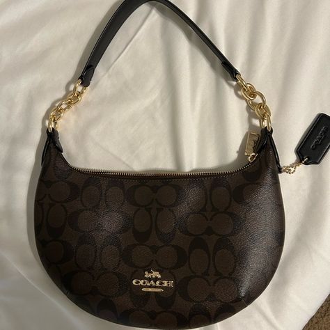 Payton Hobo coach shoulder bag, lightly used, like new condition, no wear on bag Coach Payton Bag, Shoulder Bag Brown, Coach Shoulder Bag, Hobo Bag, Coach Handbags, Gold Hardware, Medium Size, Like New, Conditioner