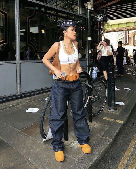 Timbs Outfit, Timberland Outfits Women, Koleen Diaz, Nyc Fits, Timberland Outfits, Outfits 2000s, Money Girl, Mode Zara, Streetwear Fits