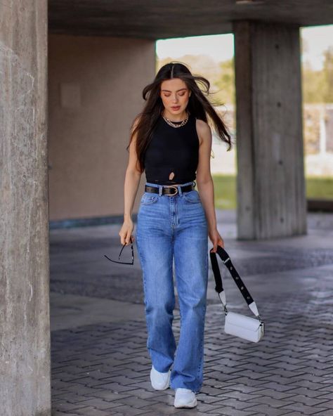 Basic Outfit Women, Simple Denim Outfits, Basic Denim Outfit, Summer Outfit For College, Denim Outfits For Women Casual, Trending Western Outfits, Basic Fashion Outfits, Trendy Western Outfits For Women, Outfit Sport Elegante Mujer