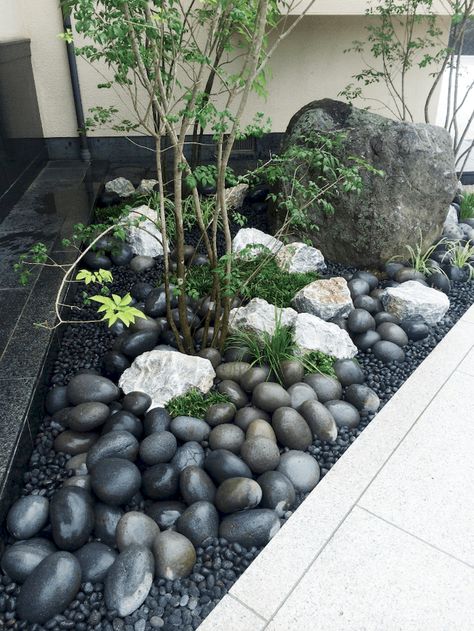 Japanese Rock Garden, Small Japanese Garden, River Rock Landscaping, Small Front Yard Landscaping, Front Garden Landscape, Small Front Yard, Japanese Garden Design, Asian Garden, Rock Garden Landscaping