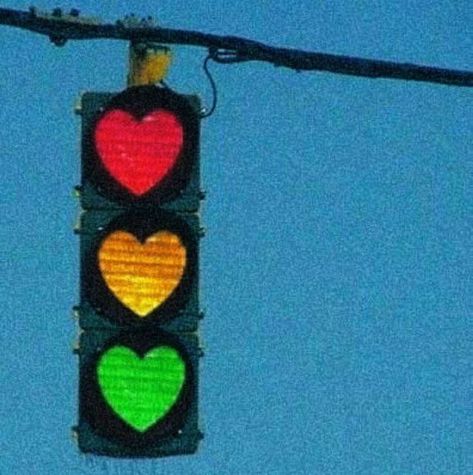 Photographie Indie, Hippie Summer, Bedroom Wall Collage, Picture Collage Wall, Aesthetic Indie, Indie Aesthetic, Photo Wall Collage, Traffic Light, Art Collage Wall