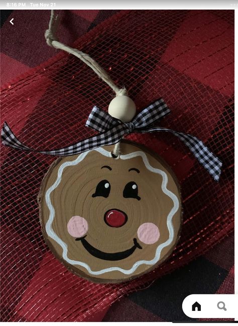 Gingerbread Faces, Black Rimmed Glasses, Rimmed Glasses, Gingerbread Crafts, Diy Christmas Ornaments Easy, Christmas Decorating Ideas, Homemade Ornaments, Handmade Christmas Crafts, Painted Christmas Ornaments