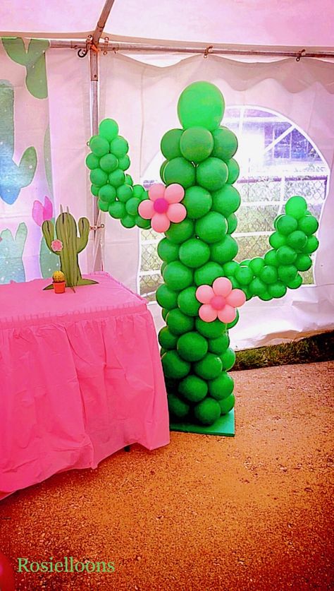 Cactus Party Decoration Ideas, Cactus Theme Party Decoration, Cactus Decorations Party, Cactus Birthday Party Decoration, Outdoor Birthday Party Themes, Taco Bout A Graduation Party, Threeesta Party, Desert Party Decorations, Taco Party Favors