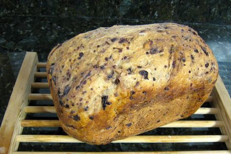 Kalamata Olive Bread, Jalapeno Cheese Bread, Easy Bread Machine Recipes, Parmesan Bread, Sweet Potato Bread, Olive Bread, Bread Maker Recipes, Cinnamon Raisin Bread, Herb Bread