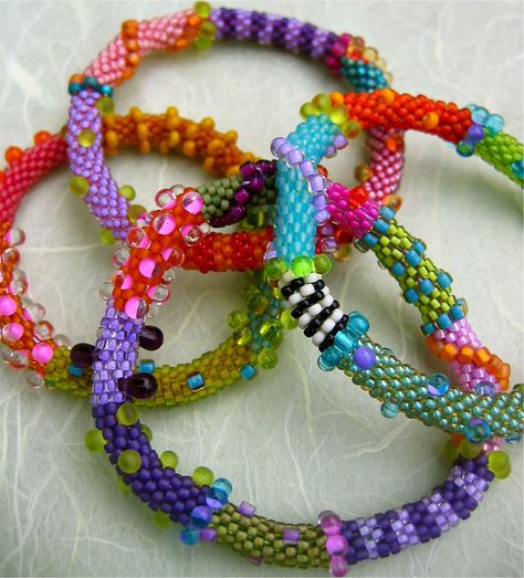 bright bead crochet Felt Sculpture, Crochet Bracelets, Bead Rope, Crochet Beaded Bracelets, Bead Crochet Patterns, Beaded Beads, Jewerly Beads, Beaded Crochet, Bead Crochet Rope