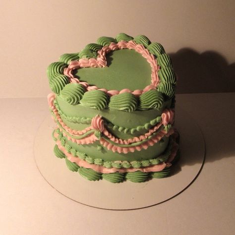 💚💗 green and pink perfection Pink And Green Cake Aesthetic, Wicked Birthday Party Cake, Wicked Themed Cake, Pink And Green Birthday Theme, 24th Birthday Cake Ideas, Wicked Cake Ideas, Wicked Birthday Cake, Pink And Green Birthday Cake, Green Heart Cake