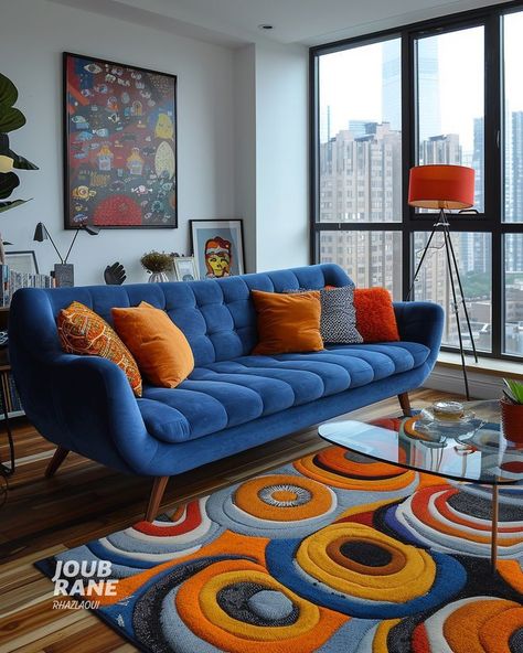 Royal Blue Sofa, Modern Green Living Room, Dopamine Home, Blue Couch Living, Blue Sofas Living Room, Bold Wall Art, Bold Living Room, Colorful Homes, Cute Living Room