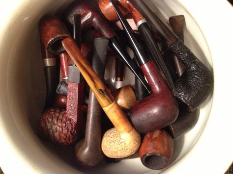 Pipes are a perfect take home gift for your Sherlock Holmes themed murder mystery party! Sherlock Birthday, Sherlock Pipe, Cool Pipes, Mystery Dinner, 30th Birthday Party, Diy Pipe, Mystery Party, Pipes And Cigars, Good Cigars